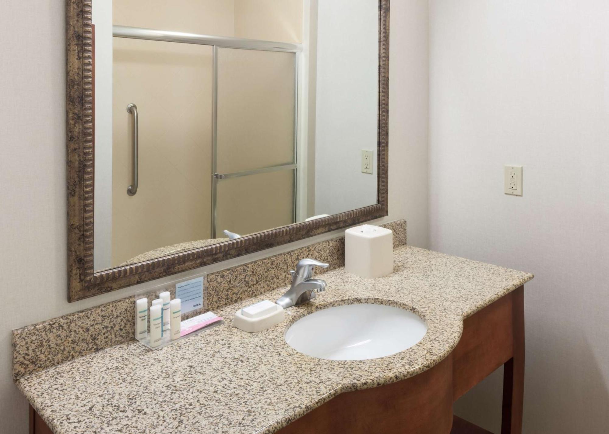 Hampton Inn & Suites דבנפורט מראה חיצוני תמונה