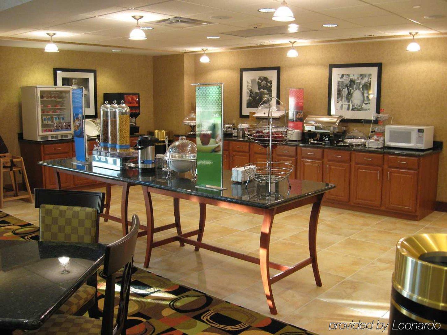 Hampton Inn & Suites דבנפורט מסעדה תמונה